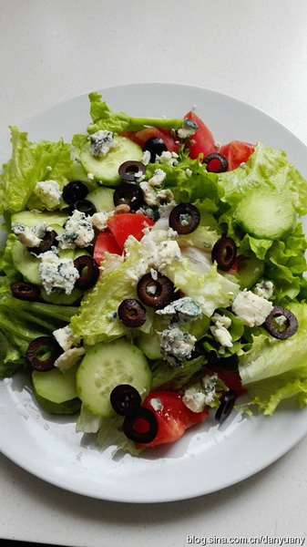 红酒<a href=/shicai/diaoweipin/Cu/index.html target=_blank><u>醋</u></a>沙拉步骤4