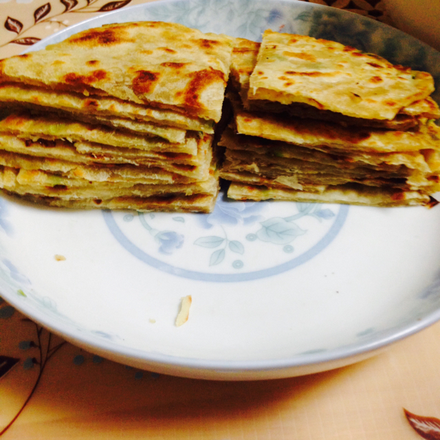 爱心<a href=/shicai/diaoweipin/CongYou/index.html target=_blank><u>葱油</u></a>饼