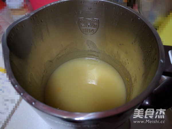 <a href=/shicai/shucai/HongShu/index.html target=_blank><u>红薯</u></a><a href=/shicai/mimian/XiaoMi/index.html target=_blank><u>小米</u></a>粥的做法