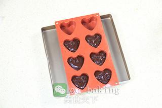 <a href=/shicai/mimian/QiaoKeLi/index.html target=_blank><u>巧克力</u></a>熔岩蛋糕