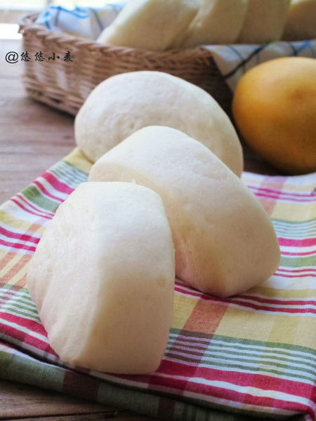 <a href=/shicai/mimian/NiuNai/index.html target=_blank><u>牛奶</u></a>刀切馒头的做法