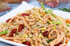<a href=/shicai/mimian/HuangDou/index.html target=_blank><u>黄豆</u></a>芽炒肉的家常做法