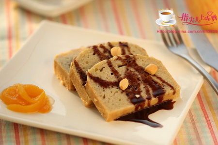 (图)<a href=/shicai/guopin/XianJiao/index.html target=_blank><u>香蕉</u></a>磅蛋糕