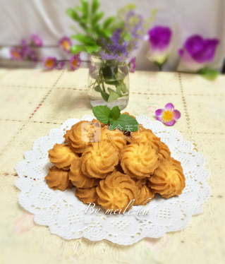 <a href=/shicai/mimian/NaiYou/index.html target=_blank><u>奶油</u></a>曲奇