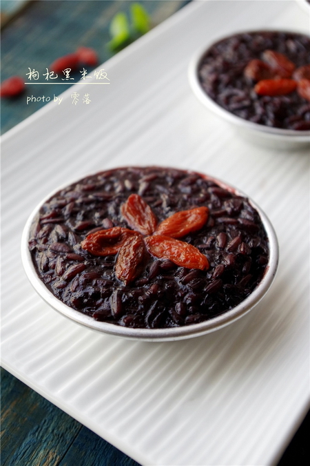 <a href=/shicai/guopin/GouQi/index.html target=_blank><u>枸杞</u></a>黑<a href=/shicai/mimian/MiFan/index.html target=_blank><u>米饭</u></a>