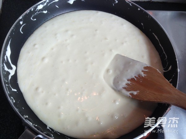 <a href=/shicai/guopin/ManYueMei/index.html target=_blank><u>蔓越莓</u></a><a href=/shicai/guopin/HuaSheng/index.html target=_blank><u>花生</u></a>牛轧糖的做法