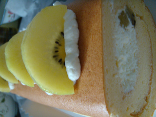 奇异果<a href=/shicai/mimian/NaiYou/index.html target=_blank><u>奶油</u></a>卷