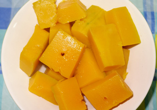 奶香<a href=/shicai/guopin/ZhiMa/index.html target=_blank><u>芝麻</u></a><a href=/shicai/shucai/NanGua/index.html target=_blank><u>南瓜</u></a>饼