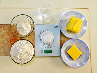 酥<a href=/shicai/rouqin/PiDan/index.html target=_blank><u>皮蛋</u></a>挞