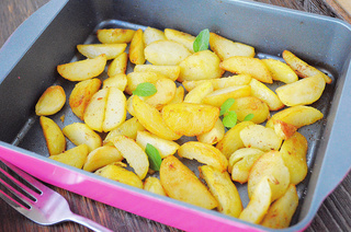 蒜香烤<a href=/shicai/rouqin/NiuPai/index.html target=_blank><u>牛排</u></a>