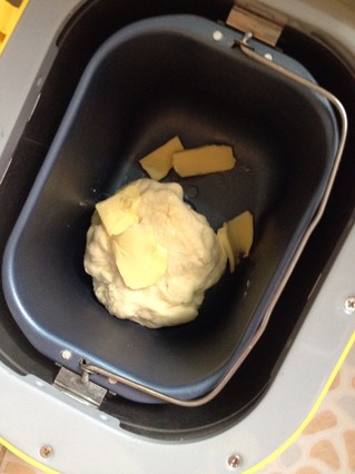 青瓜热狗<a href=/shicai/mimian/MianBao/index.html target=_blank><u>面包</u></a>