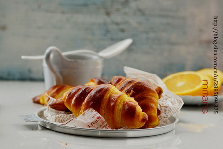 九层可颂<a href=/shicai/mimian/MianBao/index.html target=_blank><u>面包</u></a>的做法