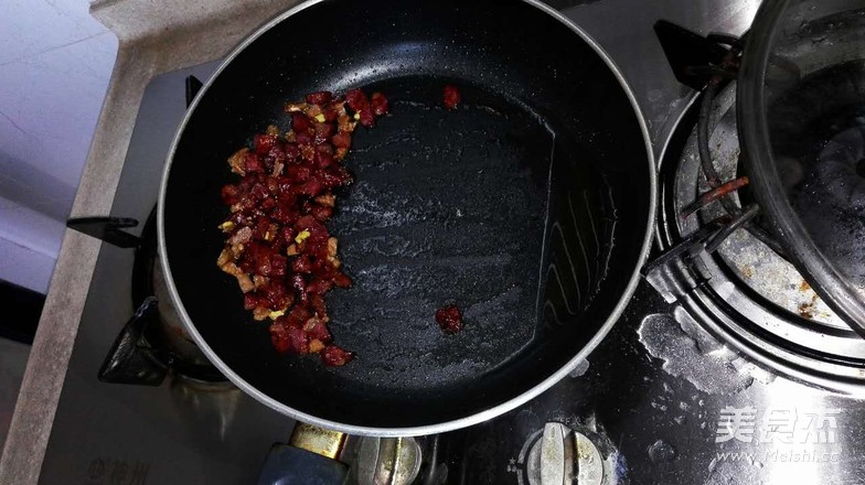 腊肠蛋炒饭的做法