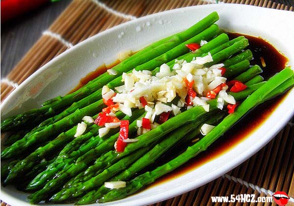 <a href=/shicai/shucai/LuSun/index.html target=_blank><u>芦笋</u></a>是什么蔬菜1