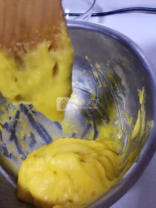 <a href=/shicai/guopin/BoLuo/index.html target=_blank><u>菠萝</u></a>酥皮泡芙