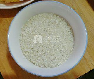 蒸<a href=/shicai/mimian/MiFan/index.html target=_blank><u>米饭</u></a>