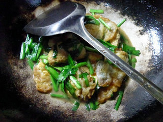 <a href=/shicai/shucai/JiuCai/index.html target=_blank><u>韭菜</u></a><a href=/shicai/rouqin/AnChunDan/index.html target=_blank><u><a href=/shicai/rouqin/AnChun/index.html target=_blank><u>鹌鹑</u></a>蛋</u></a>小素鸡