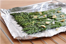 美食攻略：<a href=/shicai/shucai/LuSun/index.html target=_blank><u>芦笋</u></a>的做法大全