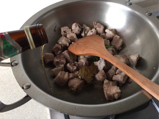 粽子烧<a href=/shicai/rouqin/PaiGu/index.html target=_blank><u>排骨</u></a>