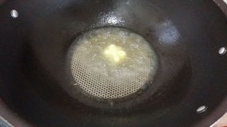 肉炒<a href=/shicai/mimian/NianGao/index.html target=_blank><u>年糕</u></a>