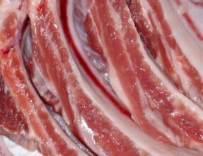 糖<a href=/shicai/diaoweipin/Cu/index.html target=_blank><u>醋</u></a><a href=/shicai/rouqin/PaiGu/index.html target=_blank><u>排骨</u></a>