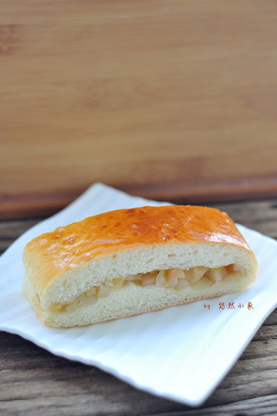 <a href=/shicai/guopin/PingGuo/index.html target=_blank><u>苹果</u></a>海绵<a href=/shicai/mimian/MianBao/index.html target=_blank><u>面包</u></a>的做法