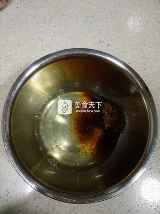 <a href=/shicai/guopin/ZhiMa/index.html target=_blank><u>芝麻</u></a><a href=/shicai/guopin/XingRen/index.html target=_blank><u><a href=/shicai/guopin/Xing/index.html target=_blank><u>杏</u></a>仁</u></a>蛋糕