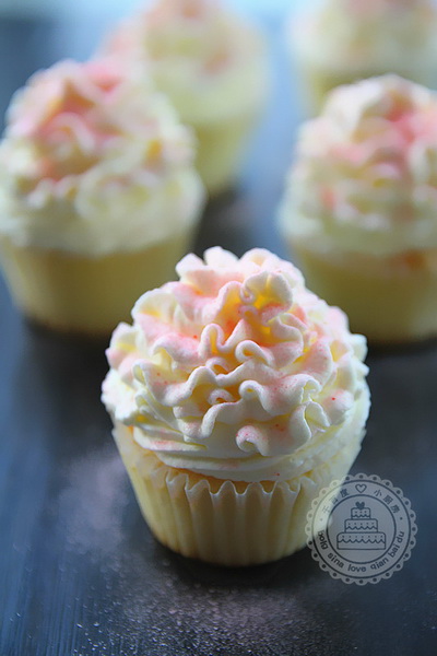 <a href=/shicai/mimian/NaiYou/index.html target=_blank><u>奶油</u></a>纸杯<a href=zt/zhengdangao target=_blank><u>蒸蛋糕</u></a>的做法