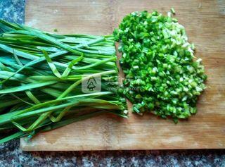 <a href=/shicai/shucai/JiuCai/index.html target=_blank><u>韭菜</u></a><a href=/shicai/rouqin/JiDan/index.html target=_blank><u>鸡蛋</u></a>素馅包子