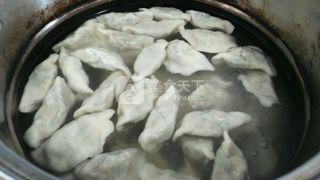 <a href=/shicai/shucai/JiuCai/index.html target=_blank><u>韭菜</u></a>肉饺子