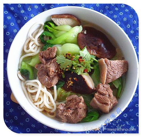 <a href=/shicai/shucai/XiangGu/index.html target=_blank><u>香菇</u></a><a href=/shicai/rouqin/NiuRou/index.html target=_blank><u>牛肉</u></a>面