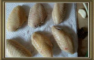 红烧<a href=/shicai/rouqin/JiChi/index.html target=_blank><u>鸡翅</u></a>