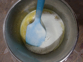 无油<a href=/shicai/mimian/NiuNai/index.html target=_blank><u>牛奶</u></a><a href=zt/qifengdg target=_blank><u>戚风蛋糕</u></a>