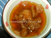 龙眼冰糖炖<a href=/shicai/guopin/Li/index.html target=_blank><u>梨</u></a>