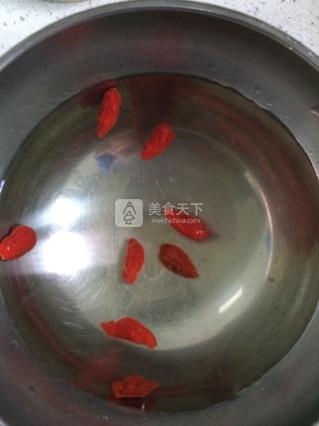 鳄鱼<a href=/shicai/shucai/ShanYao/index.html target=_blank><u>山药</u></a>骨头汤