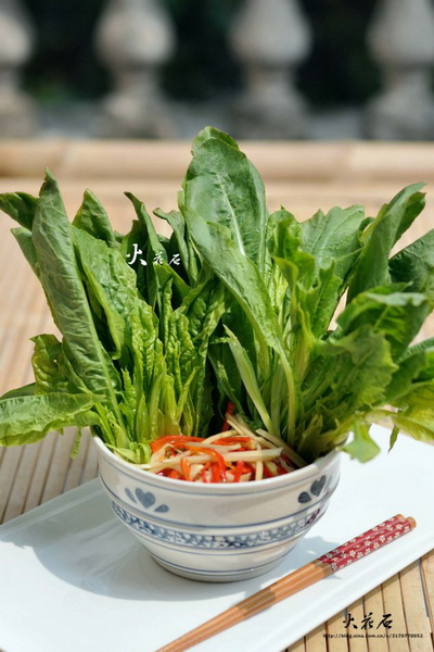 糖<a href=/shicai/diaoweipin/Cu/index.html target=_blank><u>醋</u></a>双丝凤尾的做法