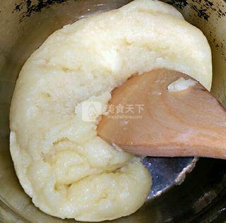 <a href=/shicai/mimian/NaiYou/index.html target=_blank><u>奶油</u></a>泡芙