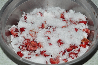 樱<a href=/shicai/guopin/Tao/index.html target=_blank><u>桃</u></a>果酱