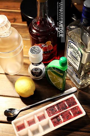 <a href=/shicai/guopin/ShiLiu/index.html target=_blank><u>石榴</u></a>龙舌兰鸡尾酒