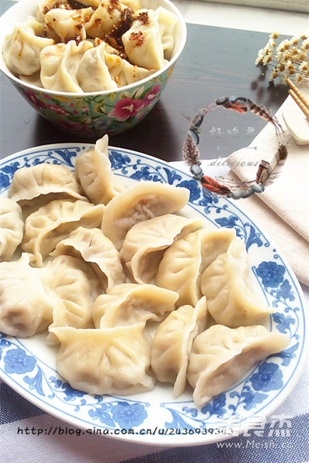 <a href=/shicai/rouqin/ZhengJi/index.html target=_blank><u>鸡肉</u></a>菌菇饺子的做法