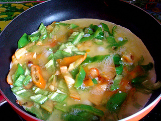 <a href=/shicai/shucai/QingJiao/index.html target=_blank><u>青椒</u></a>炒蛋清