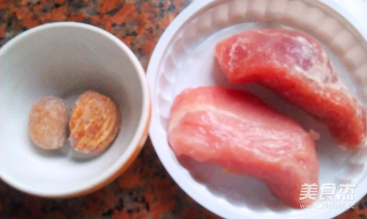 菜干蜜<a href=/shicai/guopin/Zao/index.html target=_blank><u>枣</u></a>瘦肉汤的做法