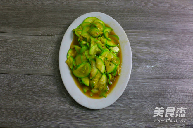 蒸鱼豉油<a href=/shicai/shucai/XiHuLu/index.html target=_blank><u>西葫芦</u></a>-减肥期做法-10的做法