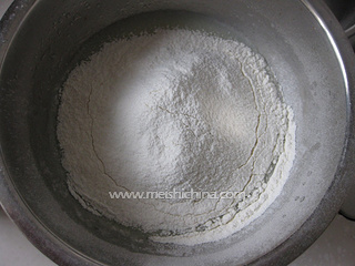 中空<a href=zt/qifengdg target=_blank><u>戚风蛋糕</u></a>