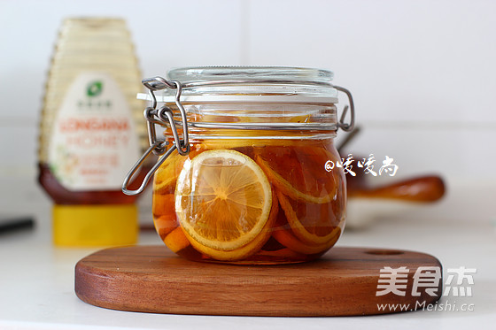 蜜渍<a href=/shicai/guopin/NingMeng/index.html target=_blank><u>柠檬</u></a>的做法