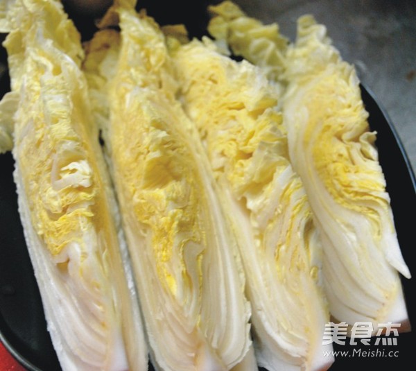 蒜蓉<a href=/shicai/mimian/FenSi/index.html target=_blank><u>粉丝</u></a>蒸<a href=/shicai/shucai/WaWaCai/index.html target=_blank><u>娃娃菜</u></a>的做法