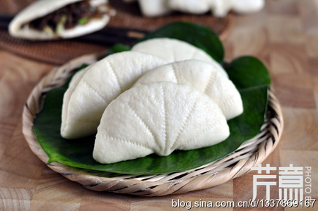奶香<a href=/shicai/shucai/HeYe/index.html target=_blank><u>荷叶</u></a>饼的做法