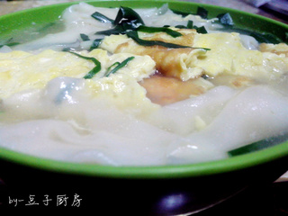 <a href=/shicai/shucai/JiuCai/index.html target=_blank><u>韭菜</u></a><a href=/shicai/rouqin/JiDan/index.html target=_blank><u>鸡蛋</u></a>片儿面