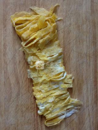 凉拌<a href=/shicai/shucai/BoCai/index.html target=_blank><u>菠菜</u></a>