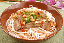 桂林<a href=/shicai/mimian/MiFen/index.html target=_blank><u>米粉</u></a>的做法